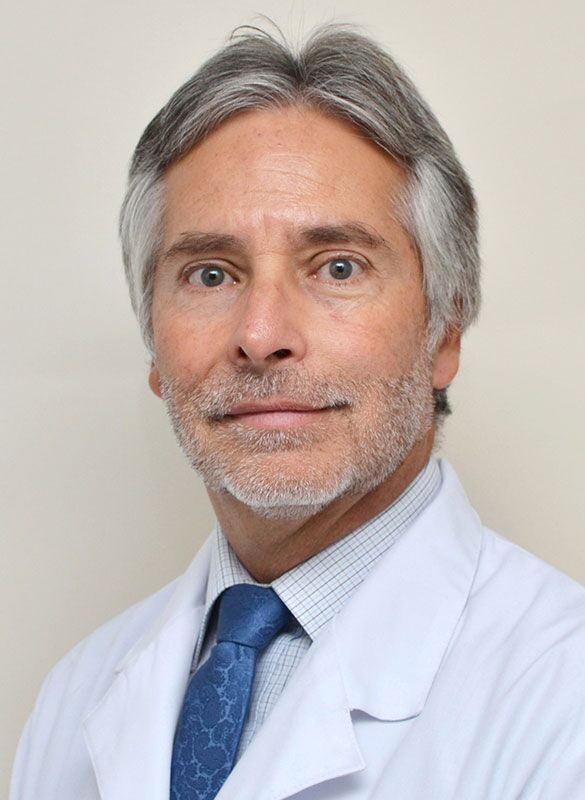 Médico Parasitólogo infeccioso Carlos Kuypers